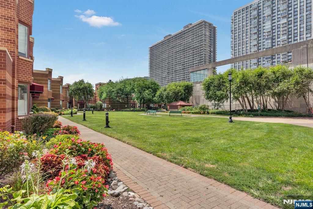 100 Old Palisade Road, Unit 1601 Fort Lee, NJ 07024 - Photo 25 of 28