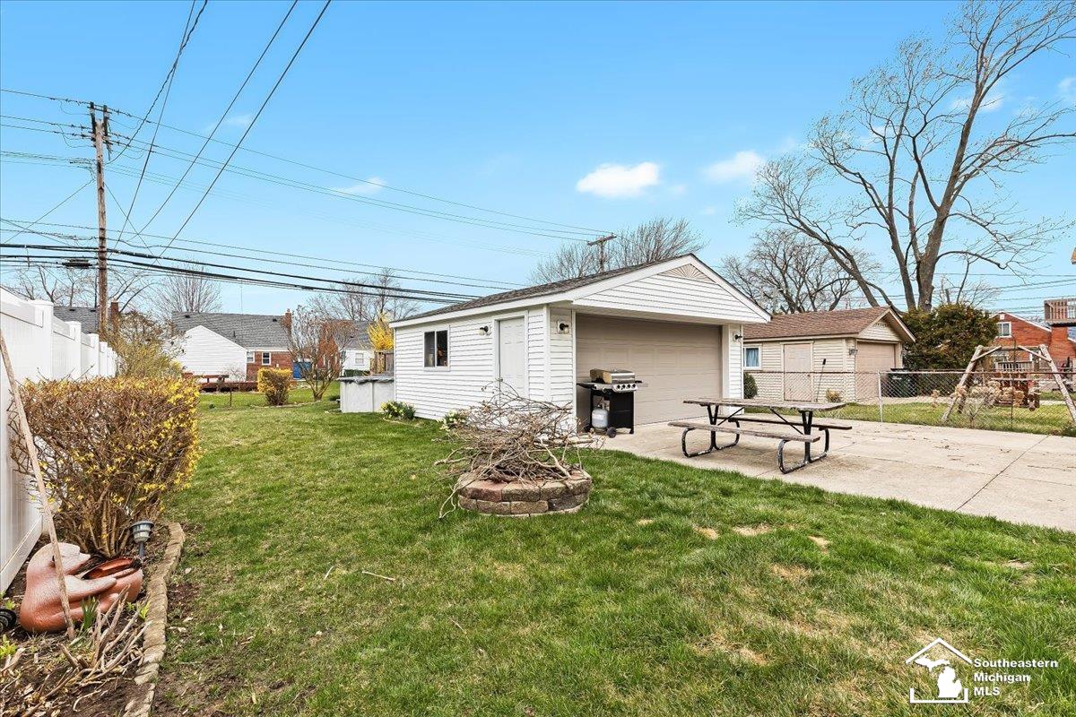 9624 Ruth Avenue Allen Park, MI 48101 - Photo 5 of 26 50143910-046FB377-48F9-47E8-B793-902182B721D4.JPG