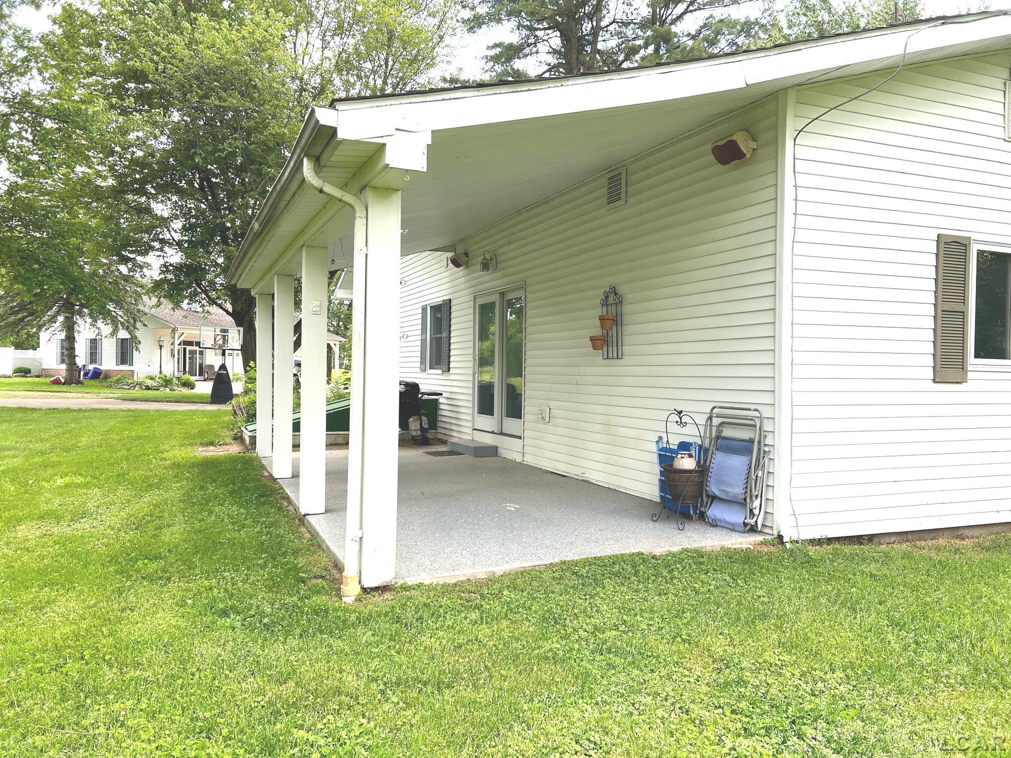 16844 Beecher Road Hudson, MI 49247 - Photo 4 of 21