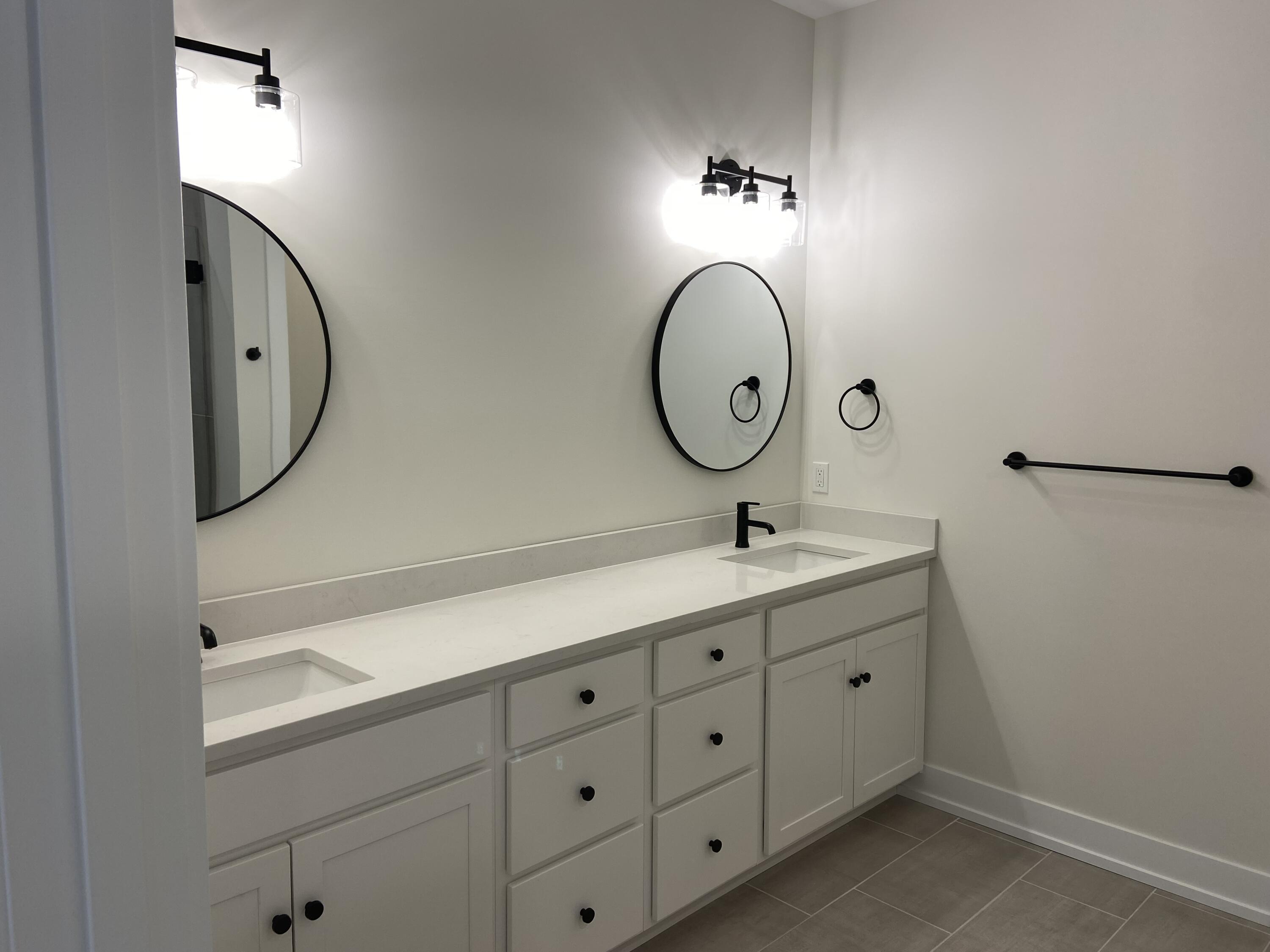 725 Violet Way St. Joseph, MI 49085 - Photo 13 of 20 IMG_6001