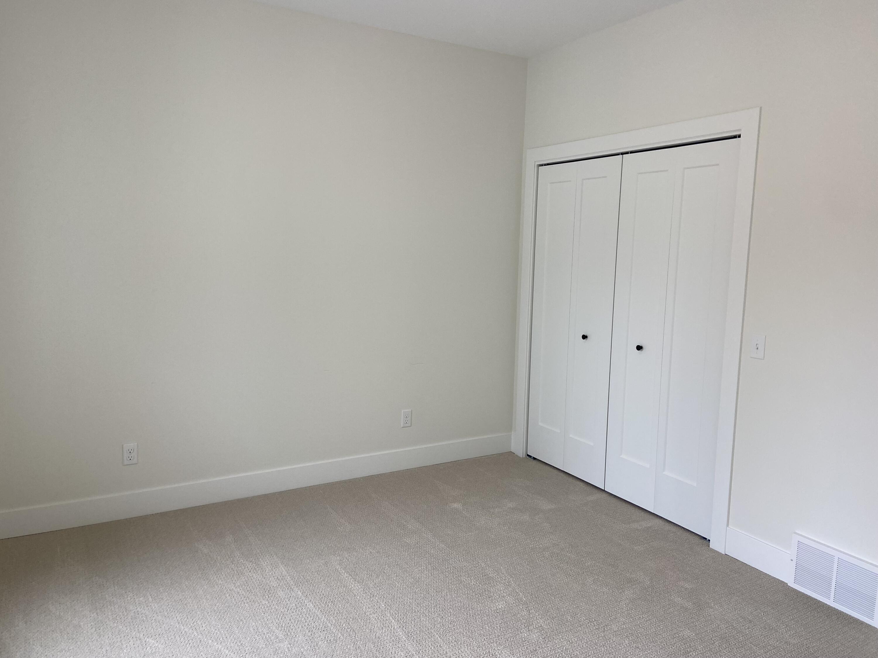 725 Violet Way St. Joseph, MI 49085 - Photo 16 of 20 IMG_6005