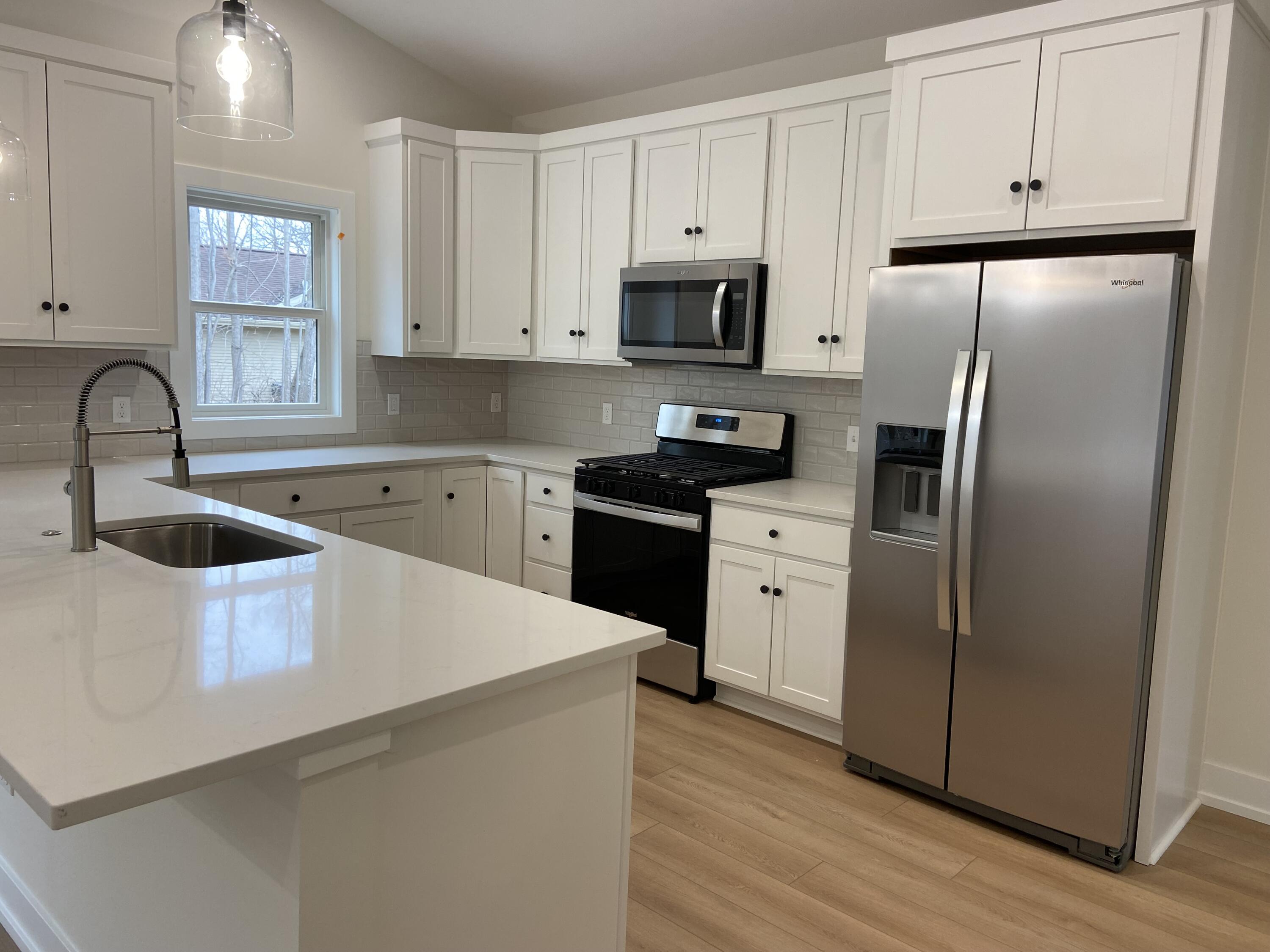 725 Violet Way St. Joseph, MI 49085 - Photo 8 of 20 IMG_5995