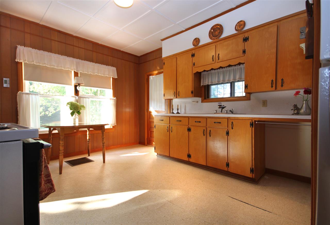 15 Monkton Road Bristol, VT 05443 - Photo 3 of 18
