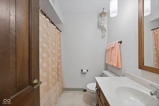 $799,000 | 8002 North Lakeview Drive, Unionville, IN 47468