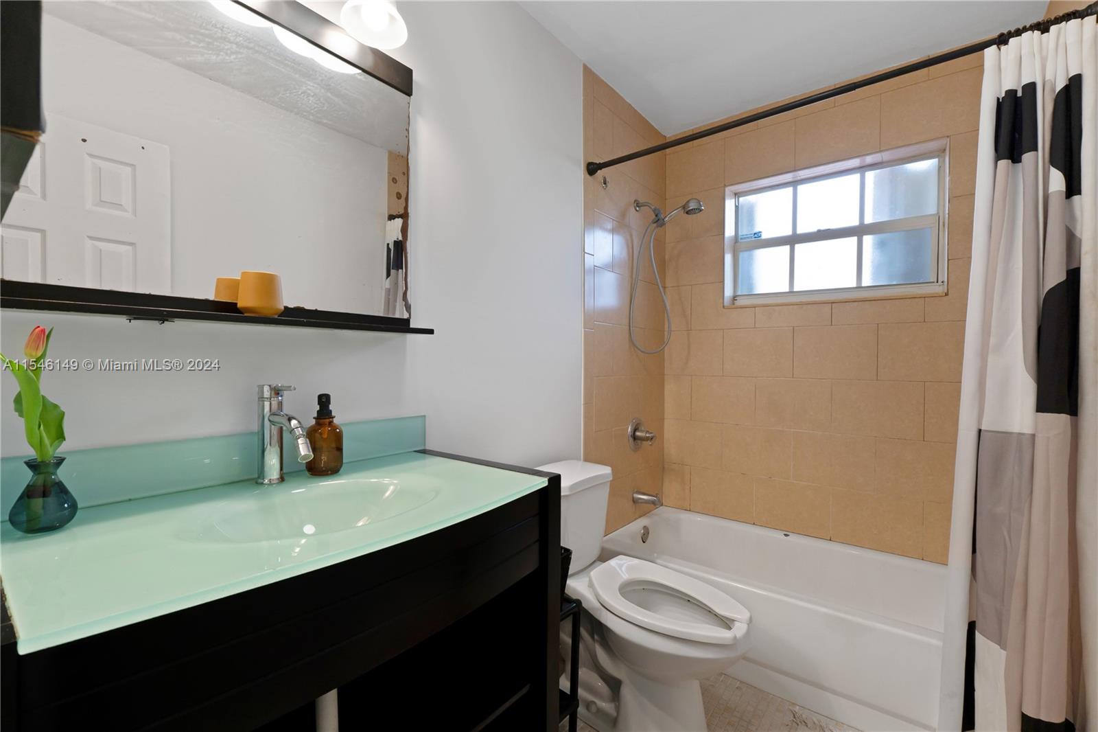 9780 Southwest 37th Terrace Miami, FL 33165 - Photo 14 of 49