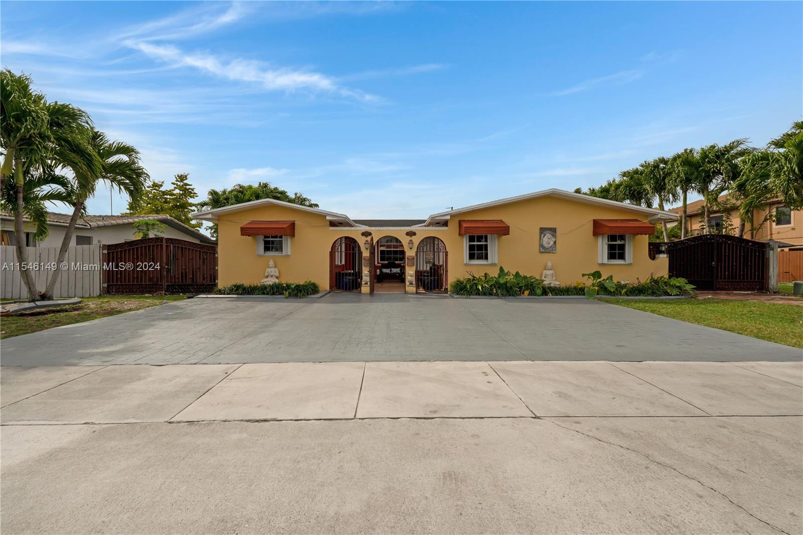 9780 Southwest 37th Terrace Miami, FL 33165 - Photo 2 of 49