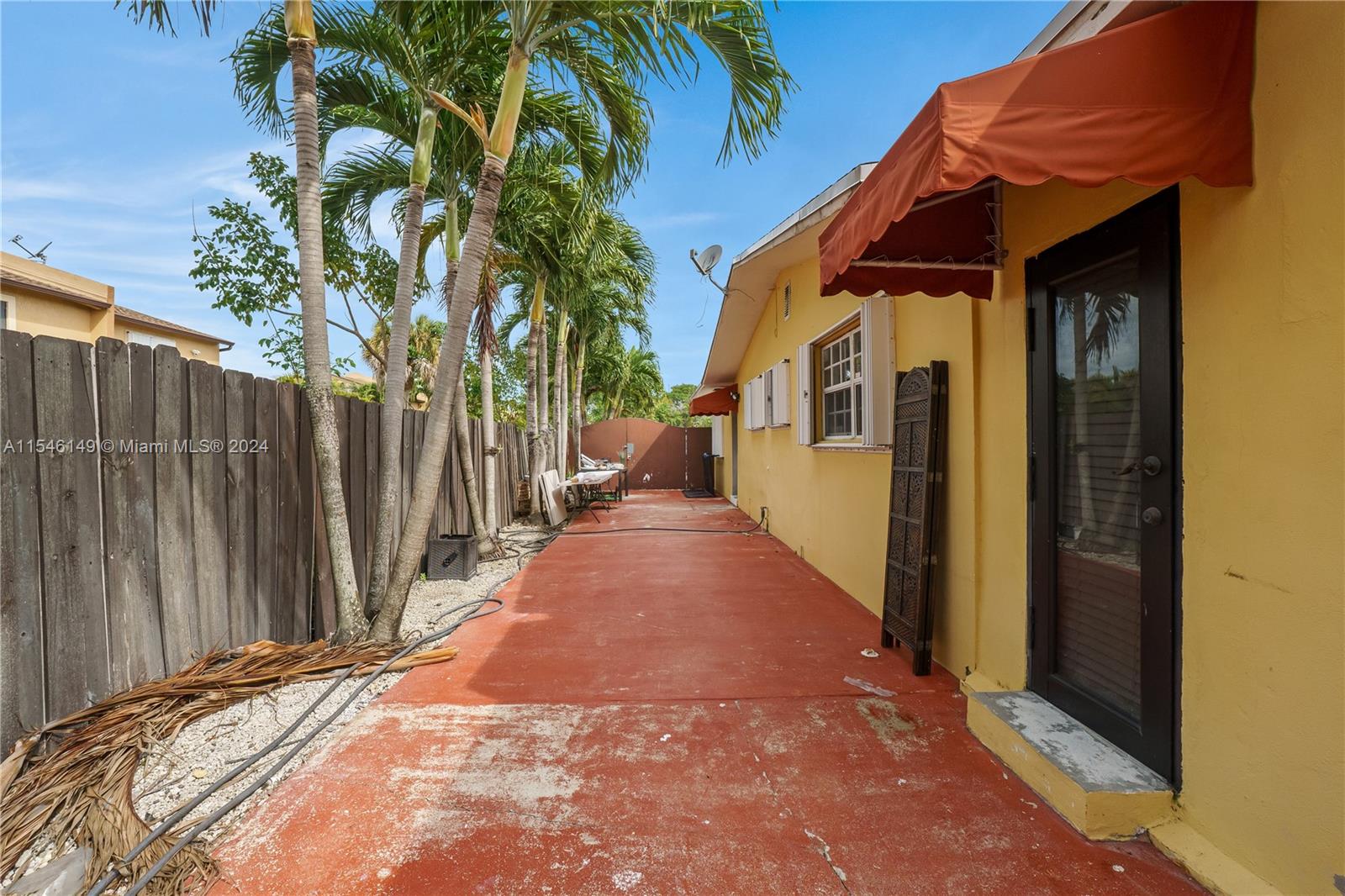 9780 Southwest 37th Terrace Miami, FL 33165 - Photo 32 of 49