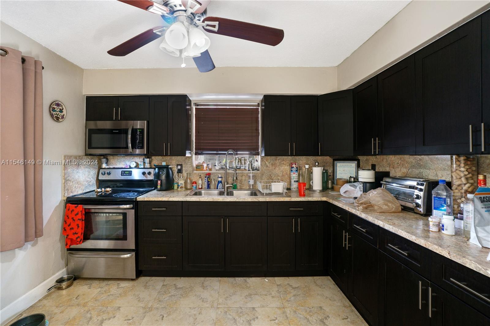 9780 Southwest 37th Terrace Miami, FL 33165 - Photo 35 of 49