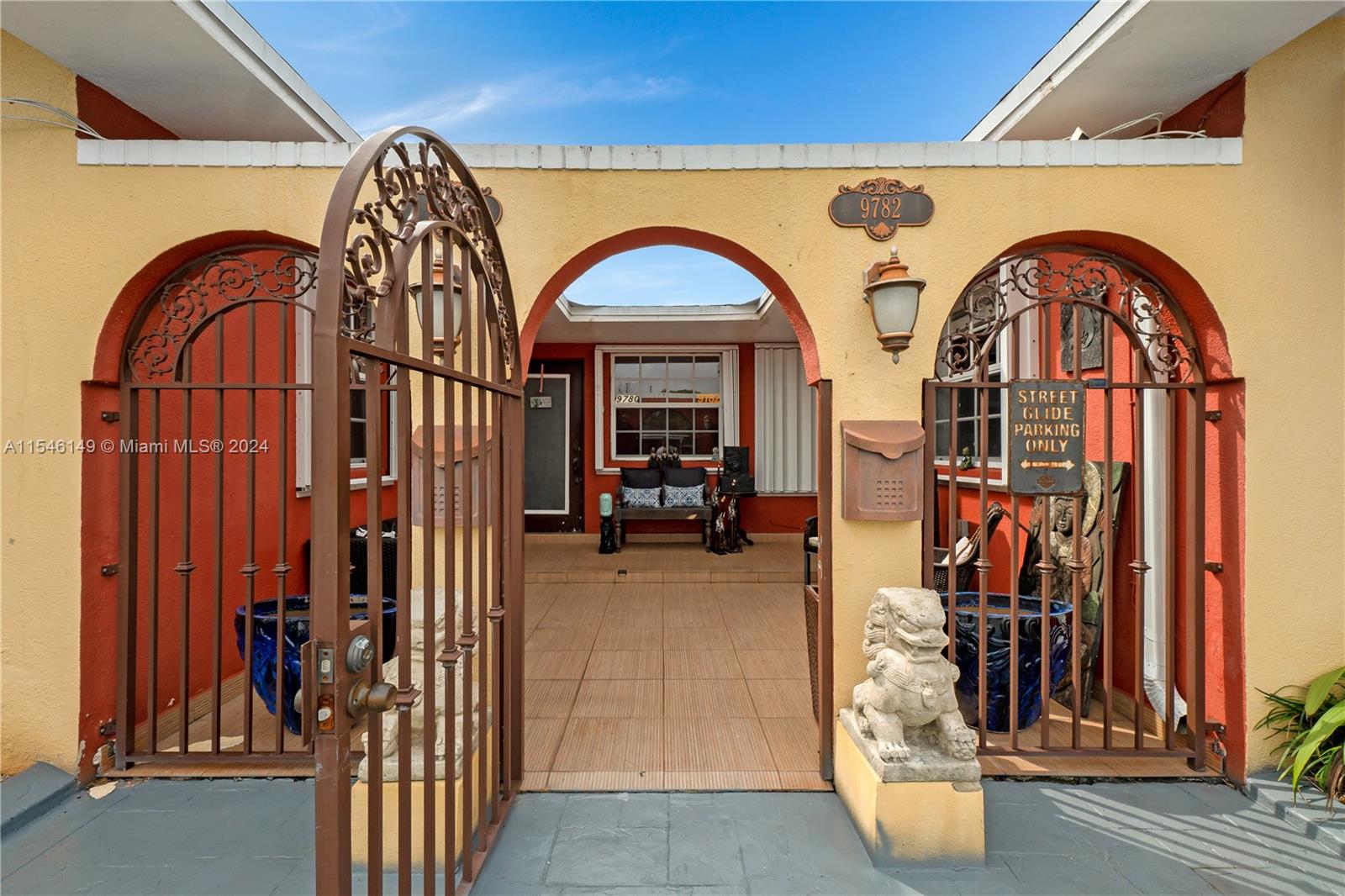 9780 Southwest 37th Terrace Miami, FL 33165 - Photo 5 of 49