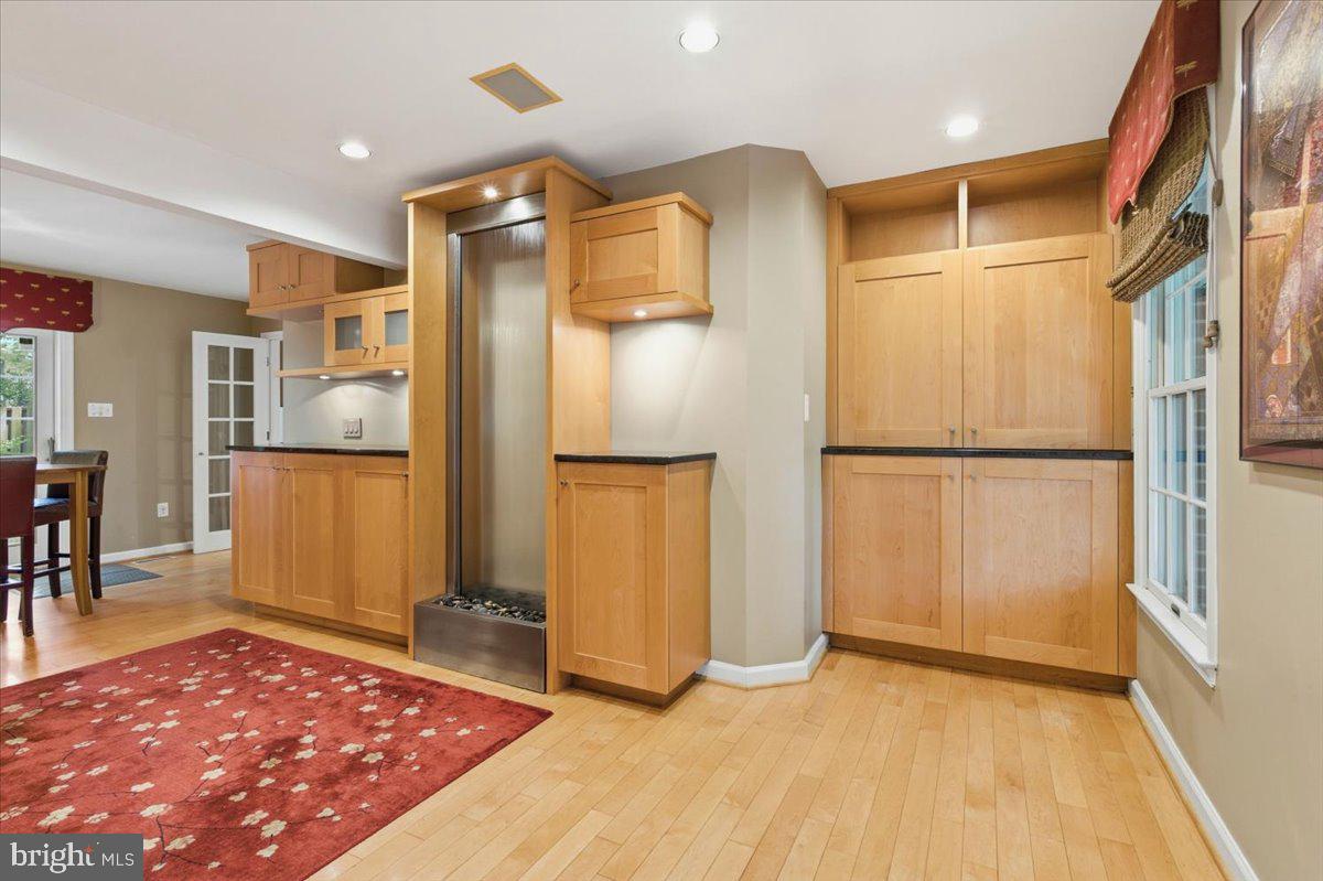 5803 Hall Street Burke, VA 22015 - Photo 13 of 77