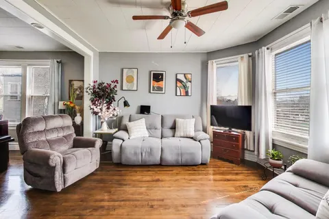 $550,000 | 4862 West Cortland Street, Chicago, IL 60639