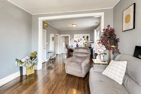 $550,000 | 4862 West Cortland Street, Chicago, IL 60639