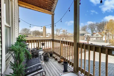 $550,000 | 4862 West Cortland Street, Chicago, IL 60639