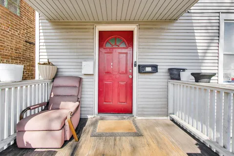 $550,000 | 4862 West Cortland Street, Chicago, IL 60639