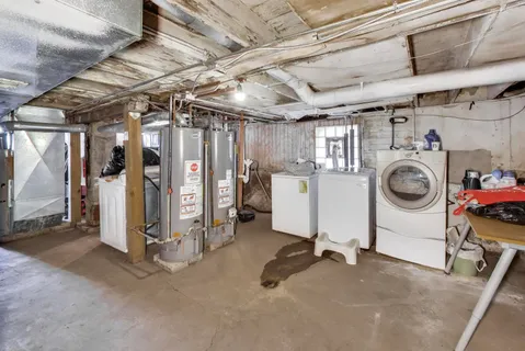 $550,000 | 4862 West Cortland Street, Chicago, IL 60639