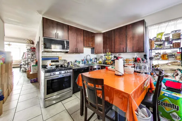 $550,000 | 4862 West Cortland Street, Chicago, IL 60639