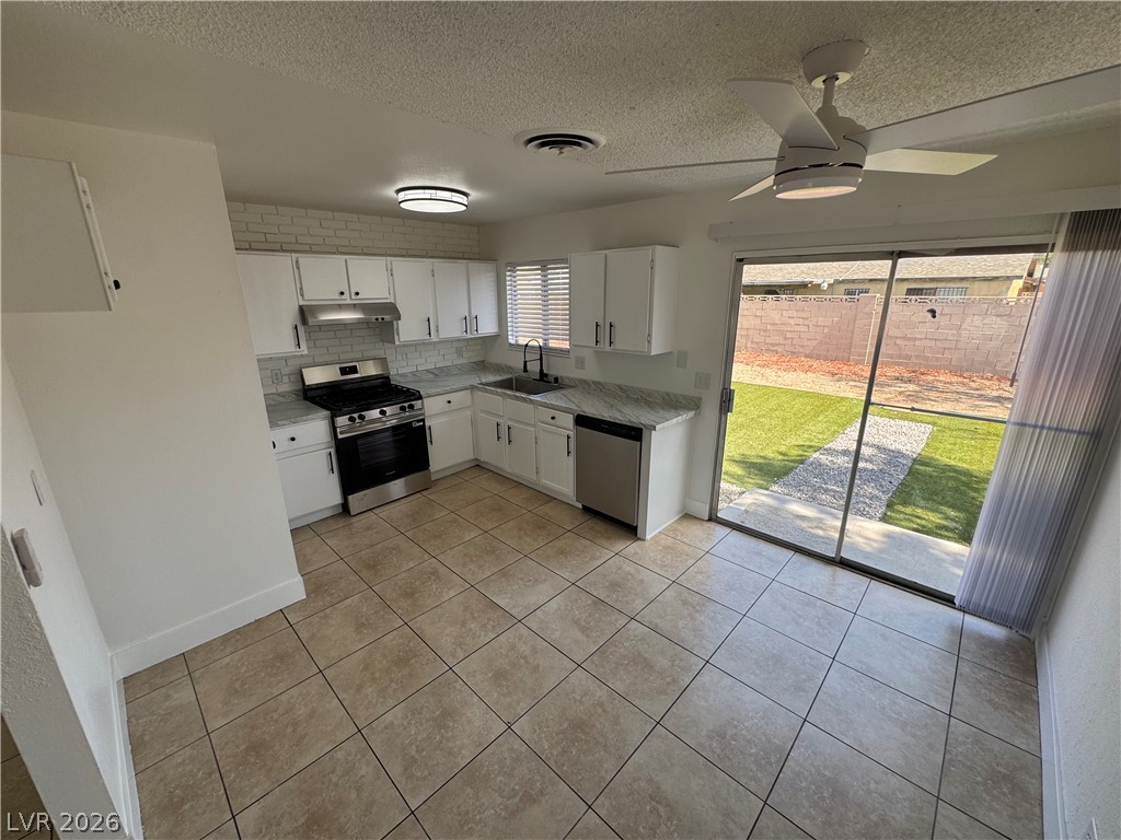 4048 Maple Hill Road Las Vegas, NV 89115 - Photo 22 of 40 Perfect home for entertaining inside and outside.