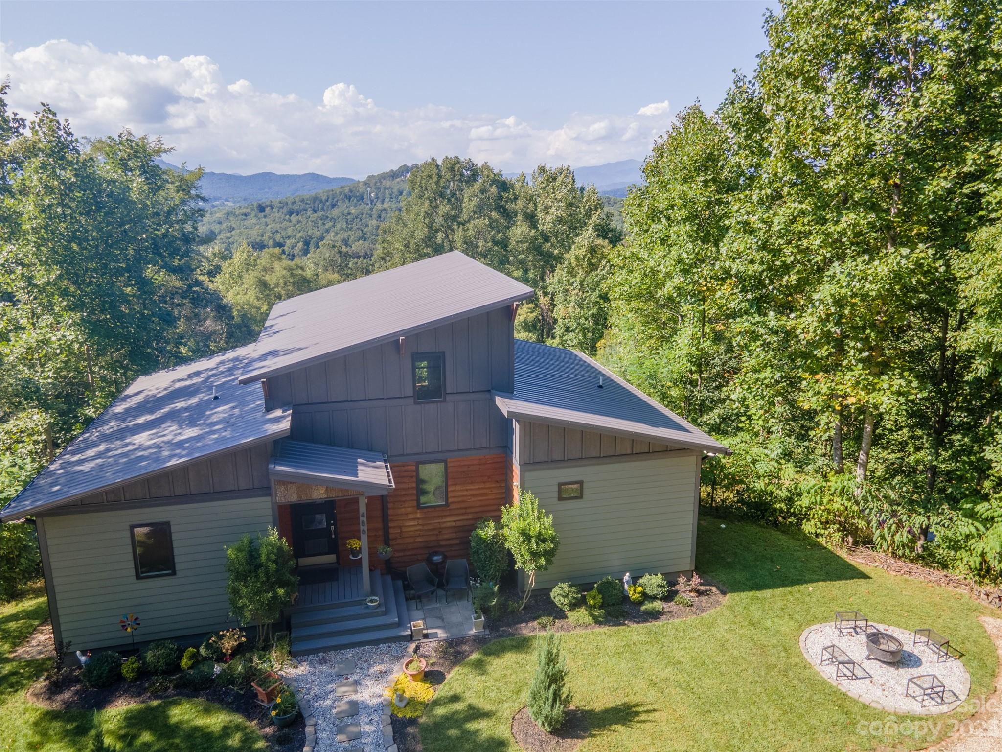 486 Wooten Road Franklin, NC 28734 - Photo 1 of 45 Gallery Image 1