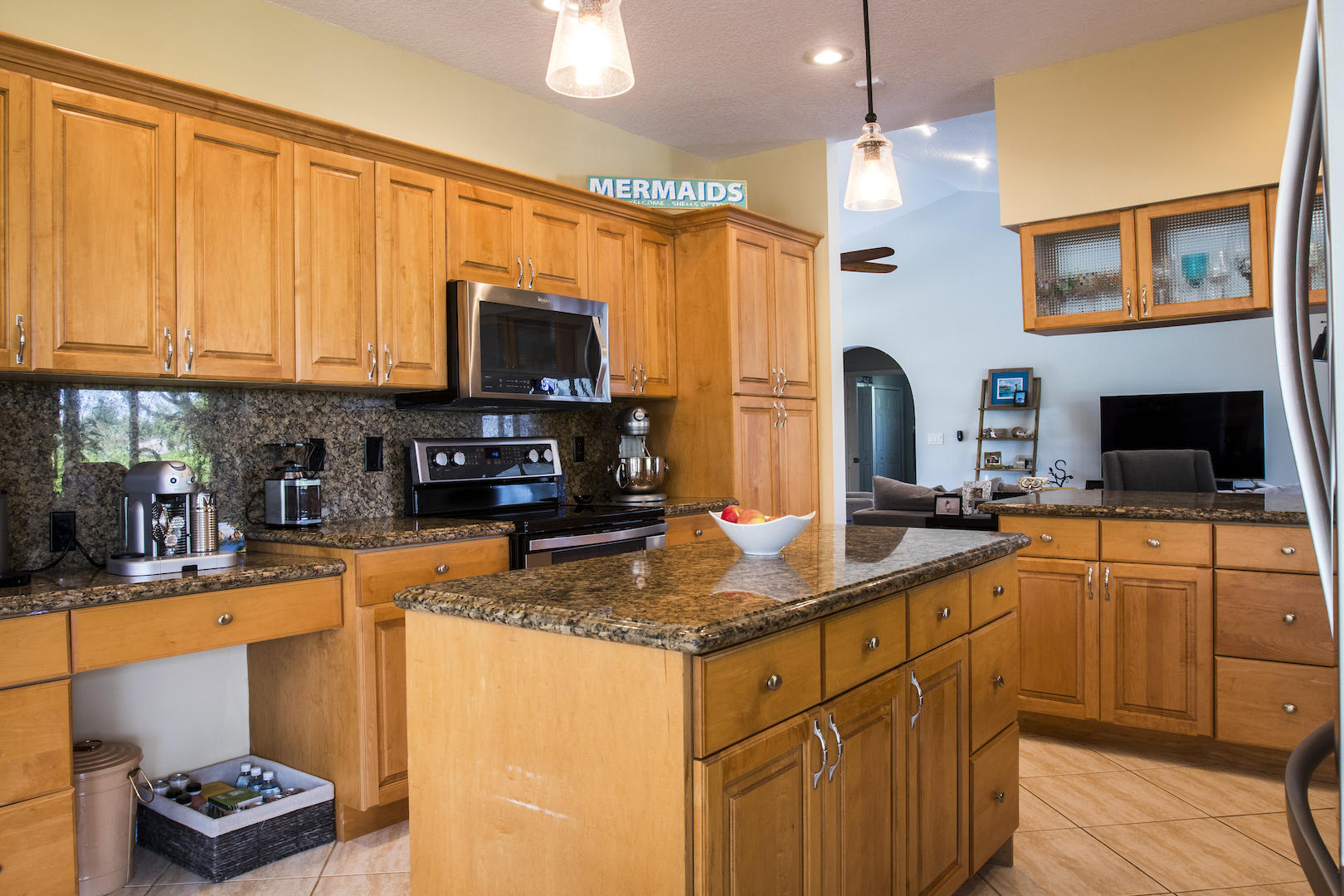 20083 Back 9 Drive Boca Raton, FL 33498 - Photo 12 of 37 GRANITE COUNTER TOPS CUSTOM CUPBOARDS