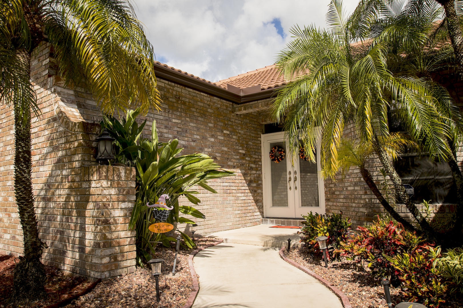 20083 Back 9 Drive Boca Raton, FL 33498 - Photo 3 of 37 COZY ENTRANCE