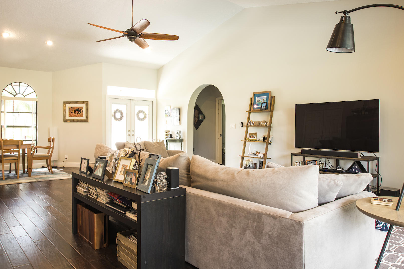 20083 Back 9 Drive Boca Raton, FL 33498 - Photo 8 of 37 HIGH VAULTED CEILINGS