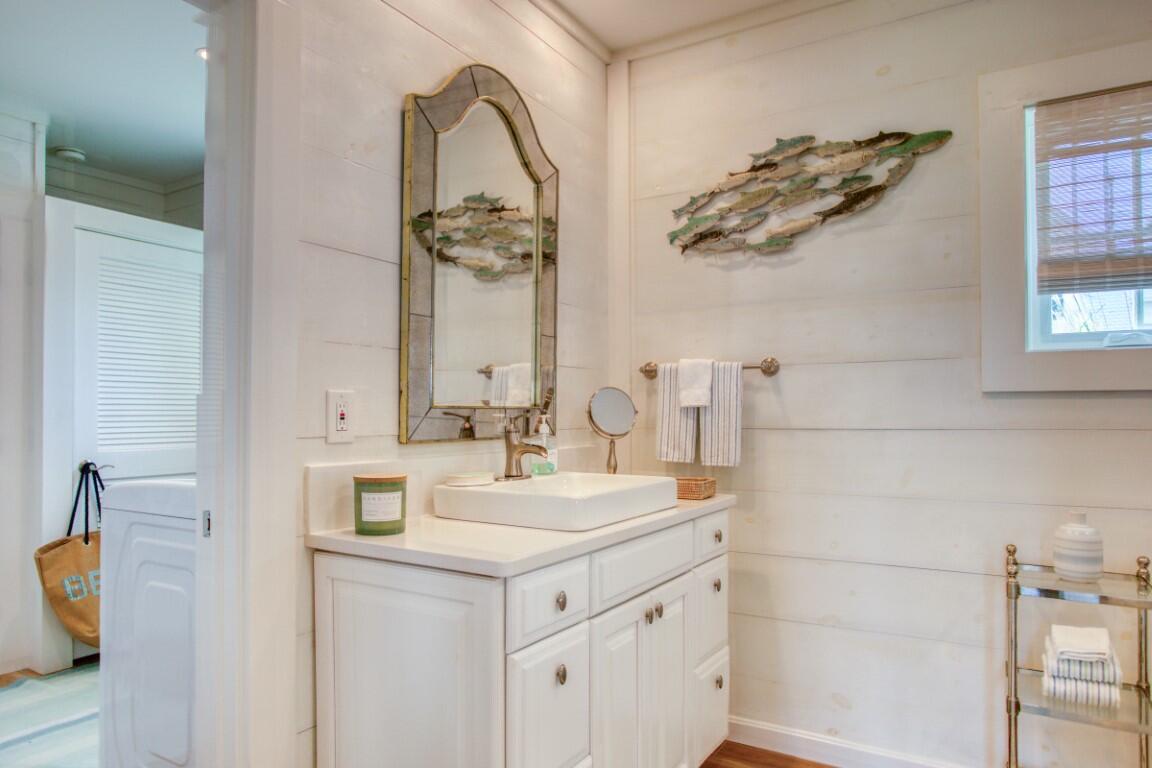 32 Murray Hill Road Boothbay, ME 04544 - Photo 29 of 53 25. CarriageHouse-6424