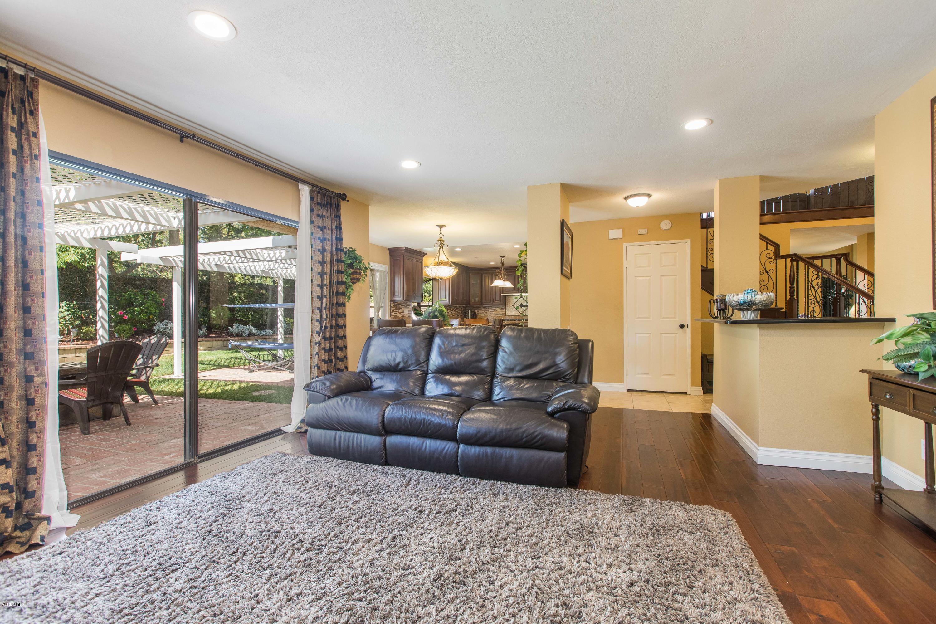4034 Doneva Road Moorpark, CA 93021 - Photo 20 of 47 a living room with furniture and a large window