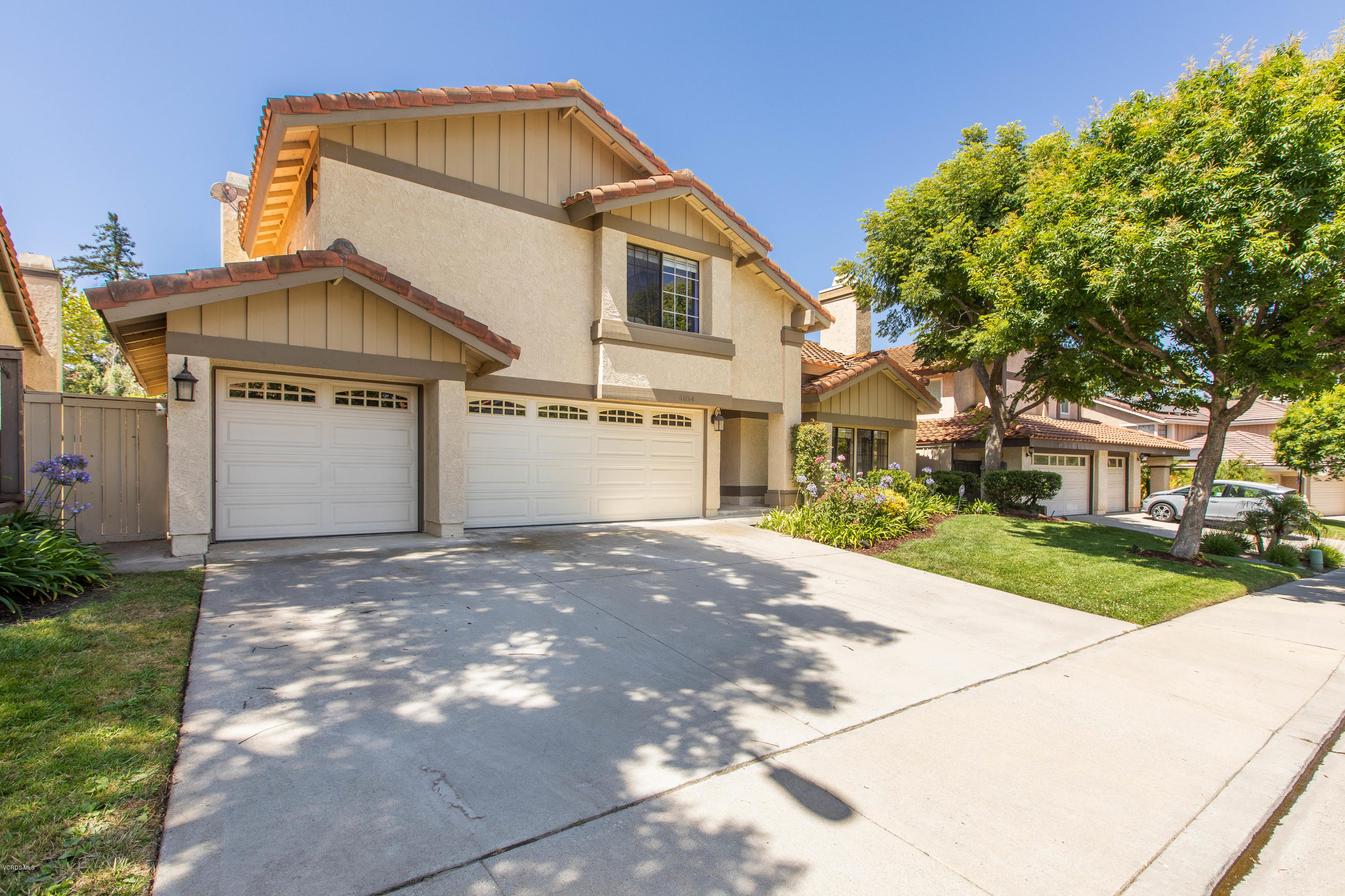4034 Doneva Road Moorpark, CA 93021 - Photo 41 of 47 a front view of a house with a yard