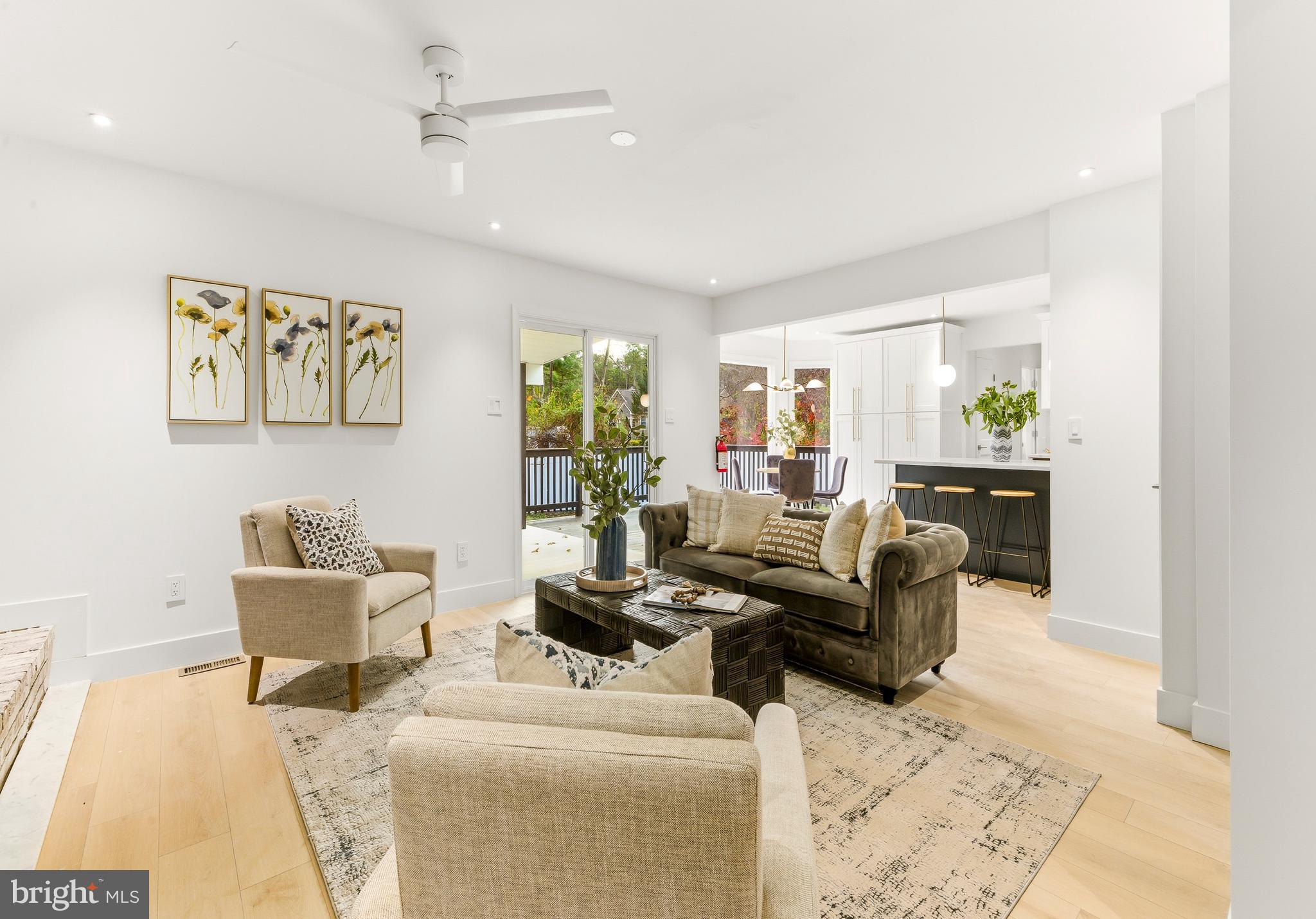 2470 Medford Road Atco, NJ 08004 - Photo 6 of 22 a living room with furniture and window