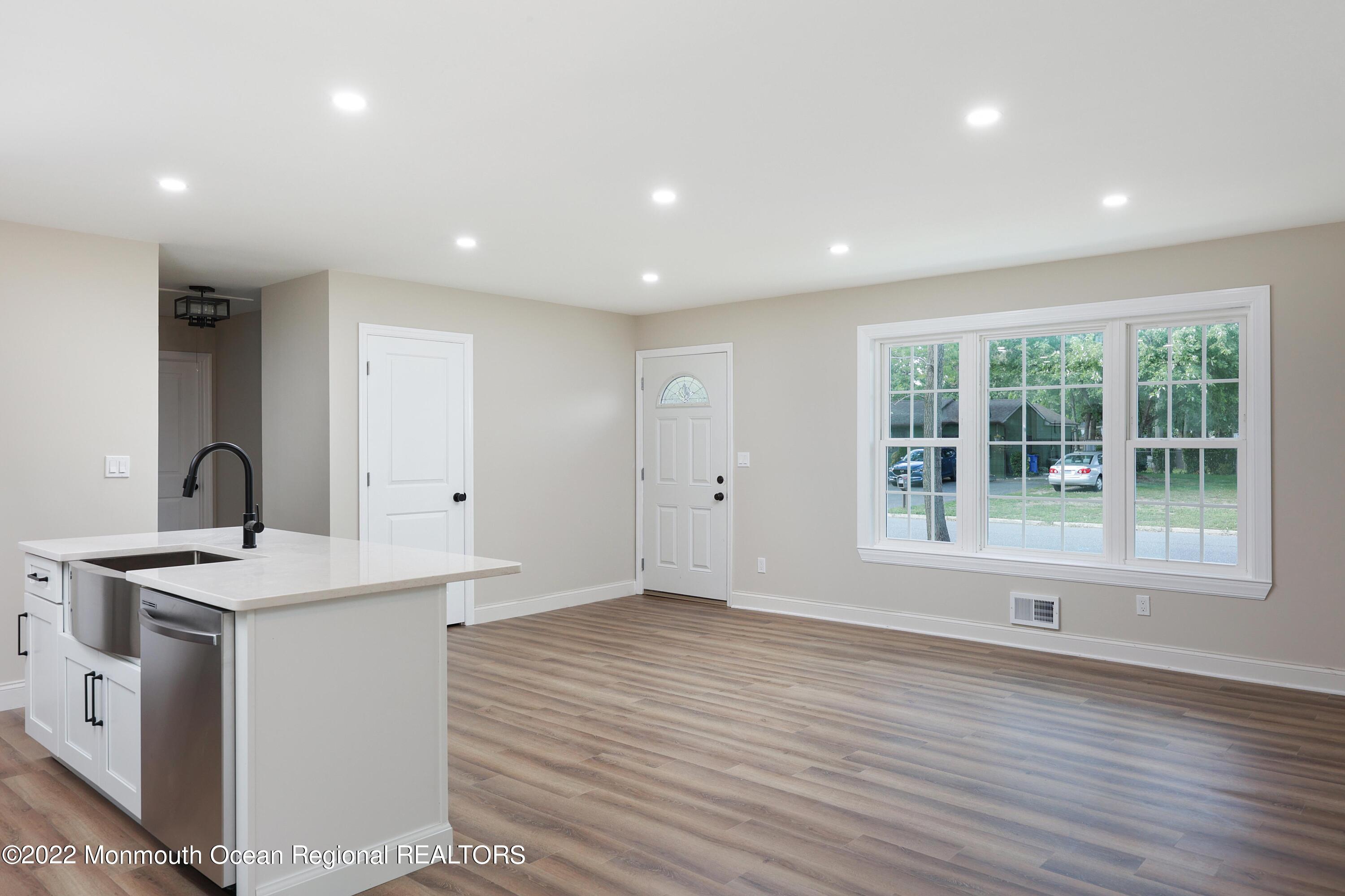 3 Sunset Drive Howell, NJ 07731 - Photo 8 of 26 758A3081