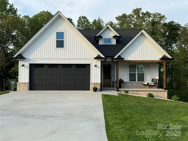 $675,000 | 602 Kames Court Northwest, Conover, NC 28613