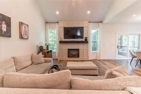 $675,000 | 602 Kames Court Northwest, Conover, NC 28613