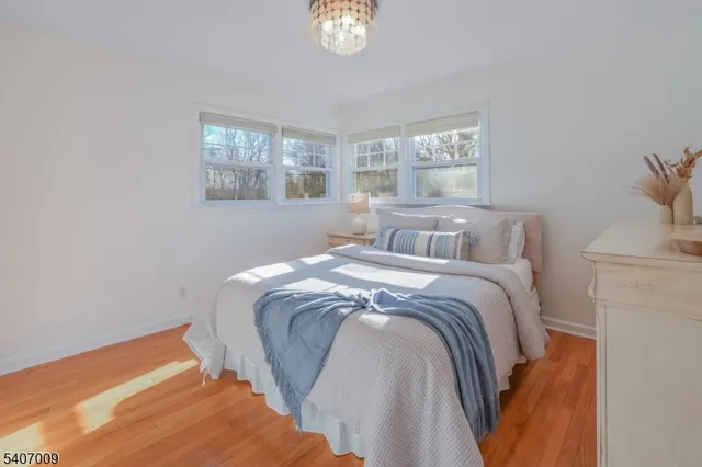 $899,900 | 26 Pihlman Place, Chatham, NJ 07928