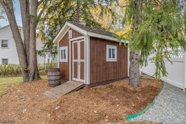 $899,900 | 26 Pihlman Place, Chatham, NJ 07928