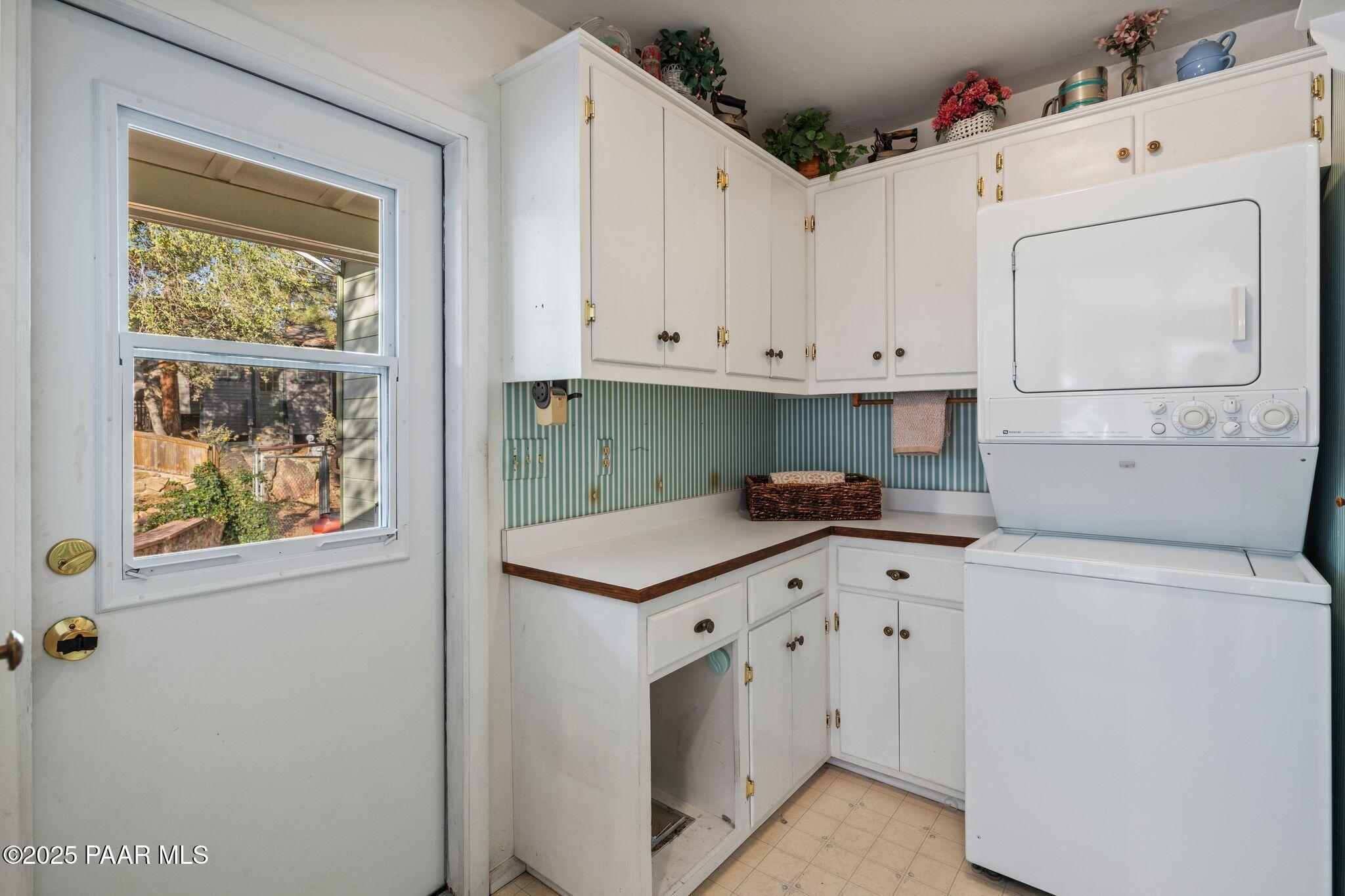 224 Congress Avenue Prescott, AZ 86303 - Photo 25 of 59 Laundry Room