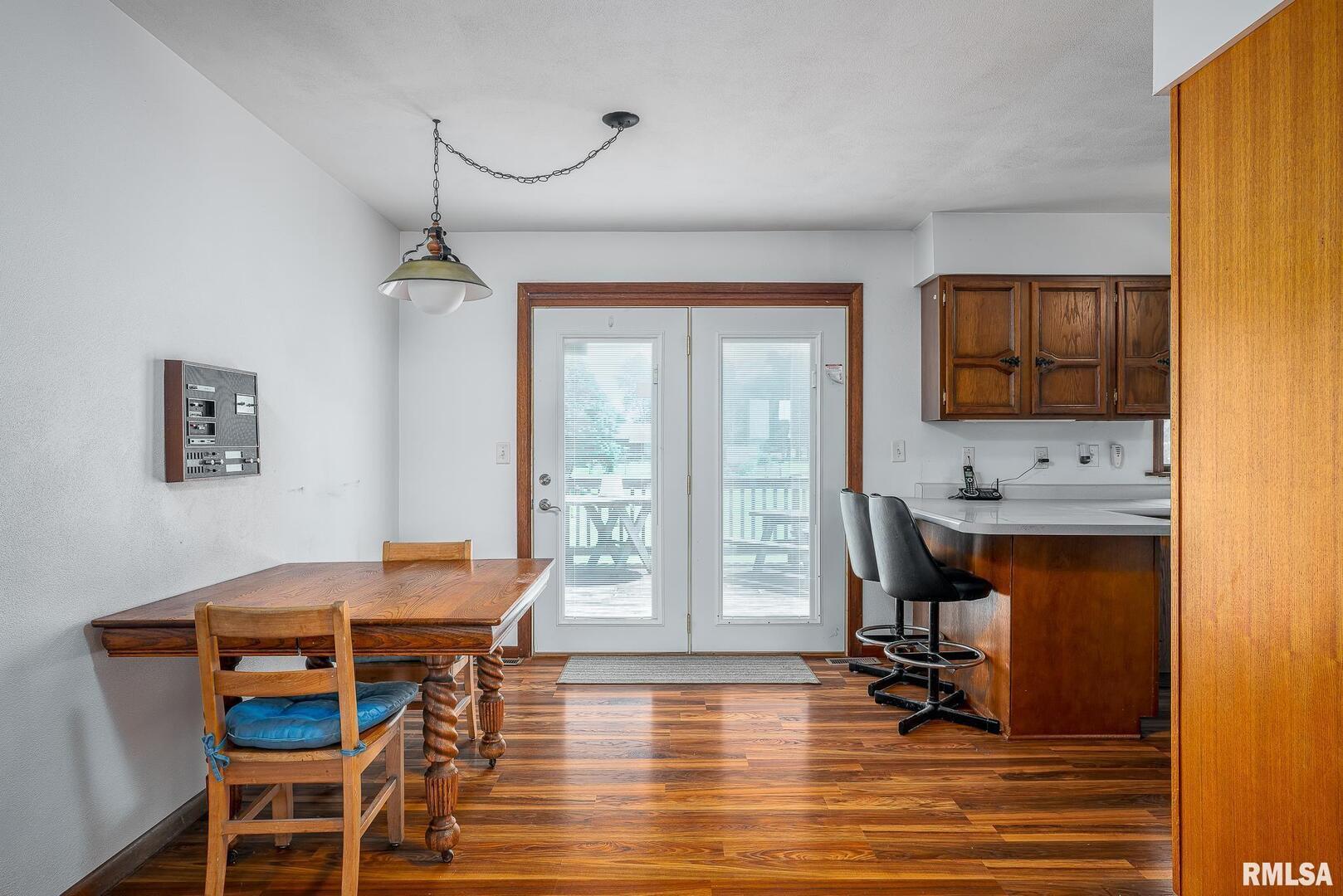 500 North 7th Avenue New Windsor, IL 61465 - Photo 12 of 31