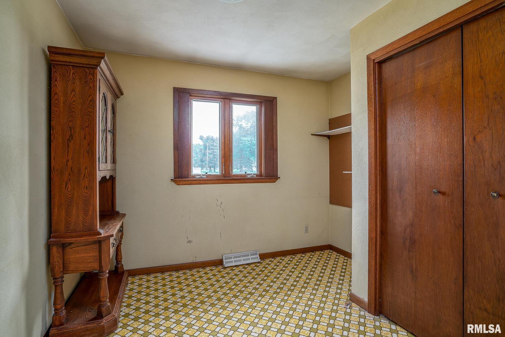 500 North 7th Avenue New Windsor, IL 61465 - Photo 19 of 31