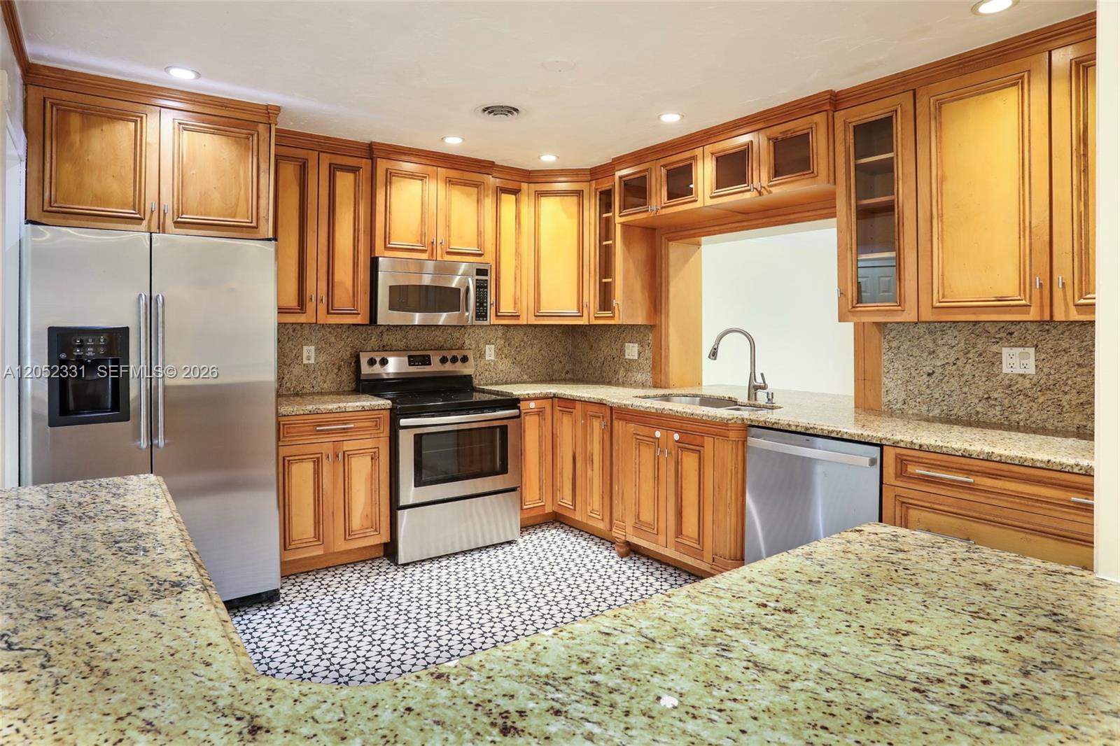 8870 Southwest 86th Street Miami, FL 33173 - Photo 25 of 44