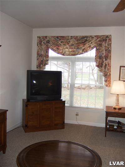 2015 Quail Creek Road Bethlehem, PA 18017 - Photo 10 of 14 Gallery Image 10