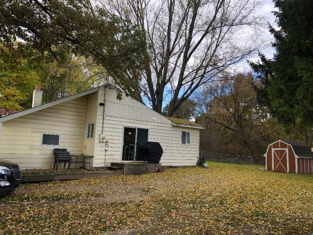 5679 East Pakes Road Crystal, MI 48818 - Photo 7 of 24 5679 side deck with shed