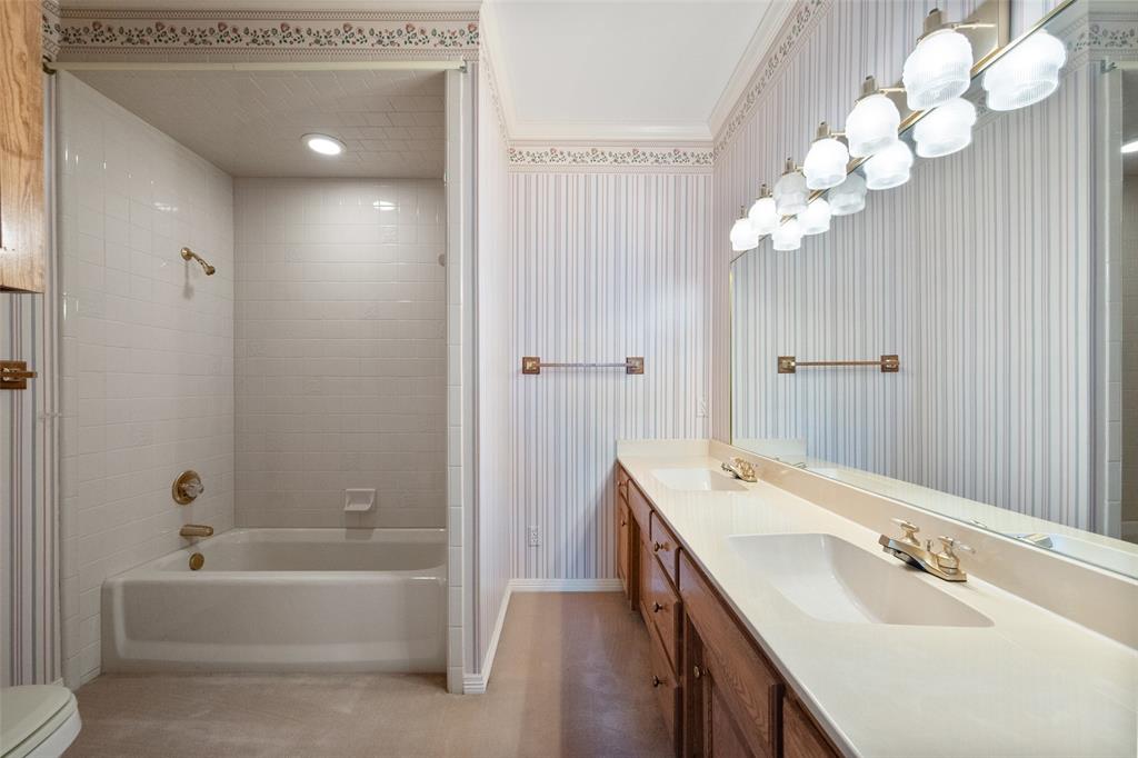 217 Williams Road Fort Worth, TX 76120 - Photo 19 of 36