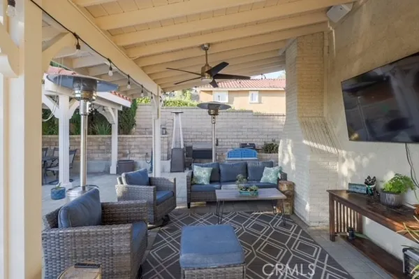 $950,000 | 28375 Patricia Hill Drive, Canyon Country, CA 91387