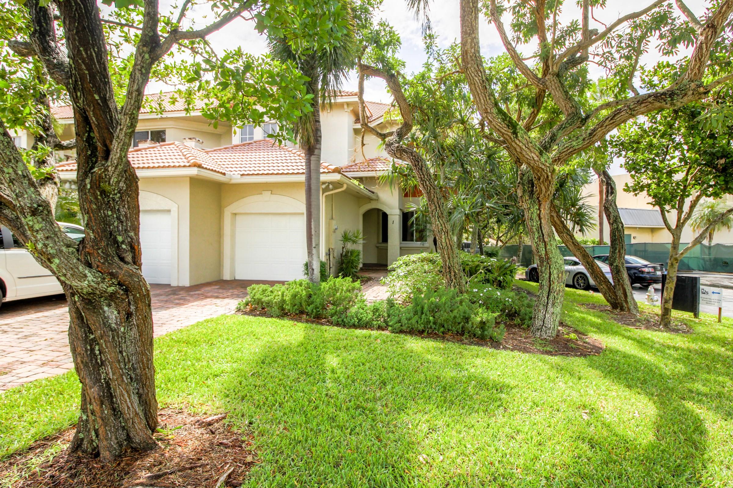 24 Royal Palm Way, Unit 1 Boca Raton, FL 33432 - Photo 1 of 47 2_AVCNWT_still_front2