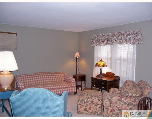 15 Highview Road East Brunswick, NJ 08816 - Photo 3 of 8 Gallery Image 3
