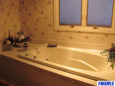 621 Winterset Road Fort Wayne, IN 46819 - Photo 10 of 14