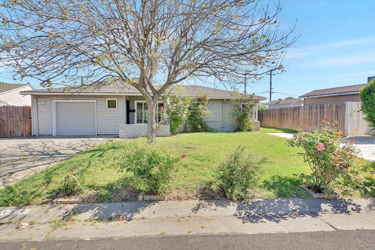 2717 Ribier Way Rancho Cordova, CA 95670 - Photo 1 of 41