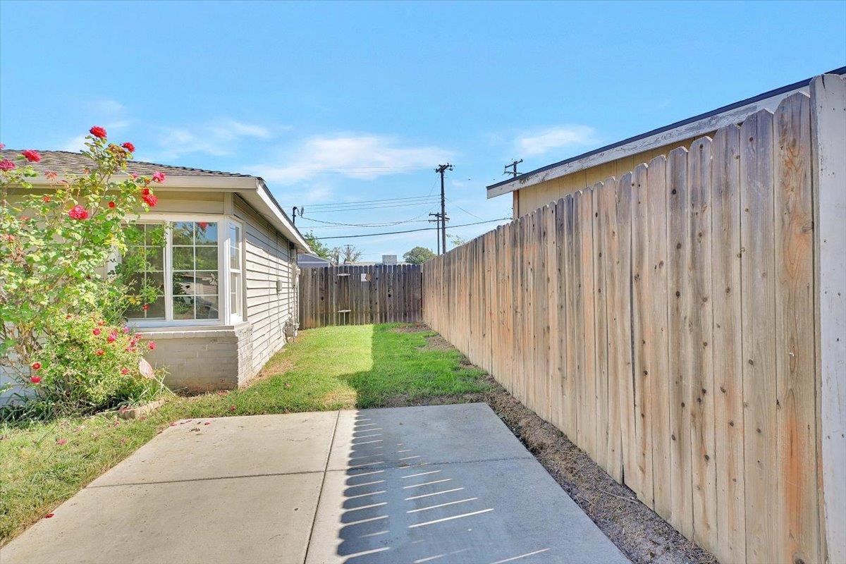 2717 Ribier Way Rancho Cordova, CA 95670 - Photo 3 of 41