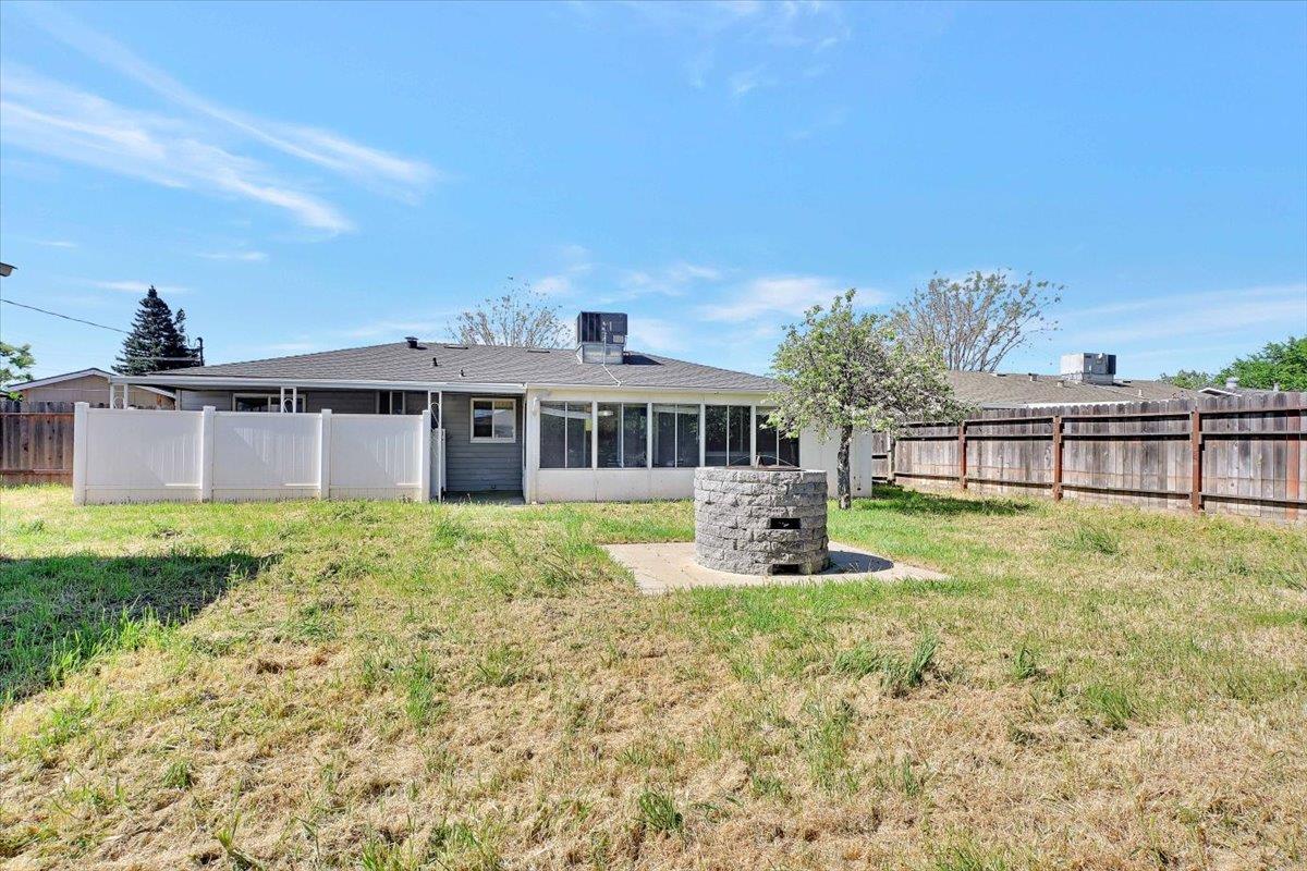 2717 Ribier Way Rancho Cordova, CA 95670 - Photo 36 of 41