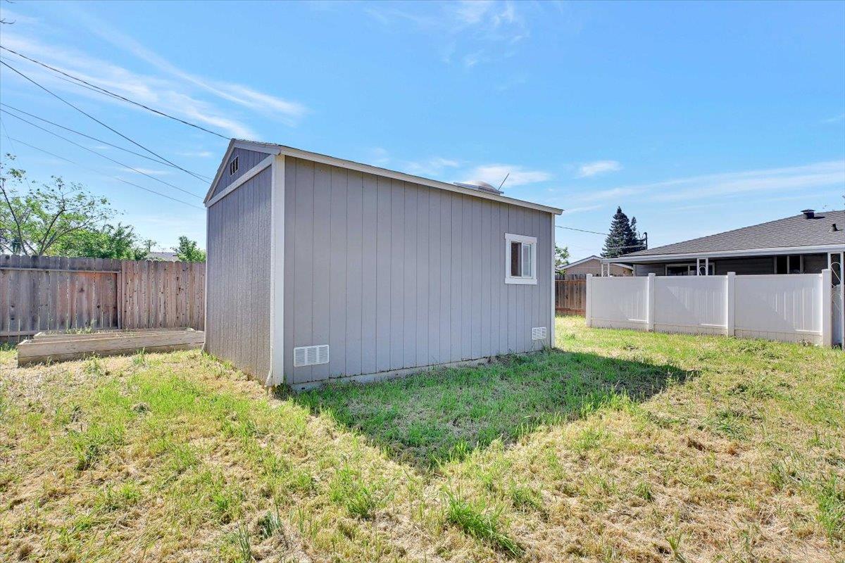 2717 Ribier Way Rancho Cordova, CA 95670 - Photo 37 of 41