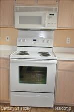 22150 Cape Cod Way, Unit 24 Farmington, MI 48336 - Photo 8 of 20